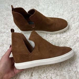 Steven Steve Madden Cabrea High Top Hidden Wedge Brown Faux Suede Sz 8.5